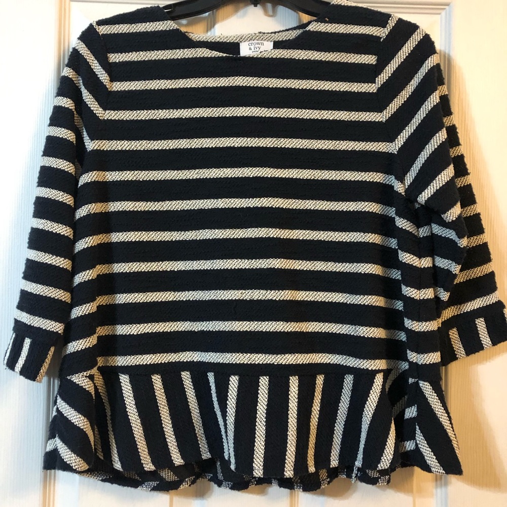 Crown and Ivy Top Size SP